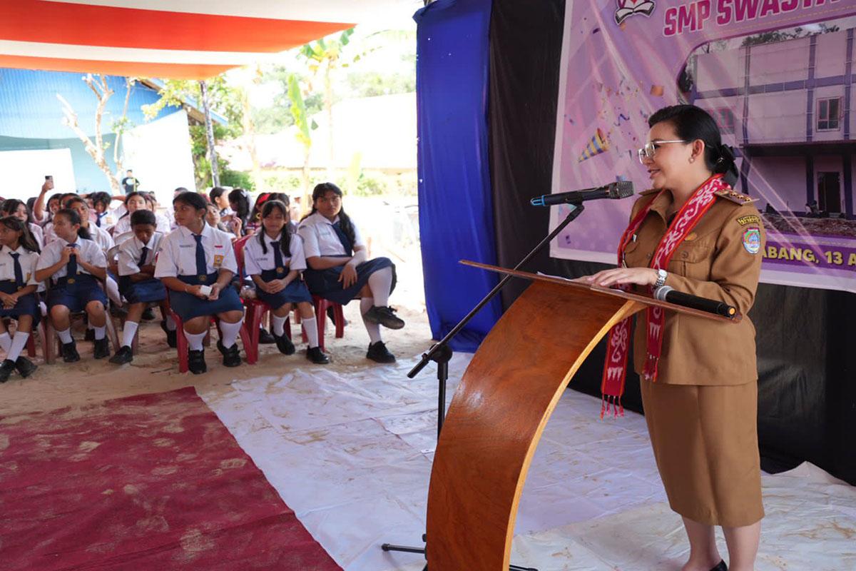 ⁠Karolin Resmikan Gedung SMP Alfa Omega, Sekolah Swasta Dinilai Bantu Tampung Lulusan SD