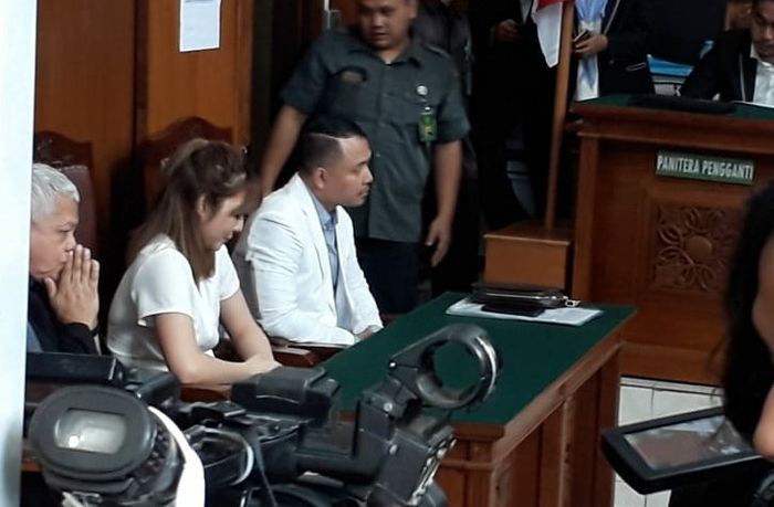 Gading dan Gisel Resmi Bercerai: Ini Reaksi Pertama Gisella Anastasia Usai Hakim Ketuk Palu