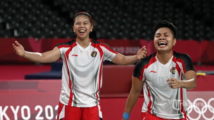 ganda-putri-bulutangkis-indonesia-greysia-poliiapriyani-rahayu-badminton-french-open-2021.jpg