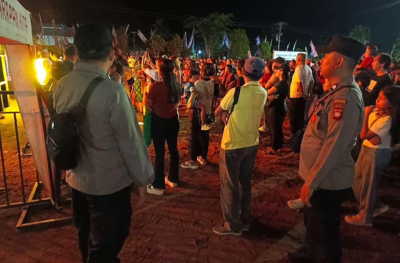 Kabag Ops Polres Sanggau Pimpin Pengamanan Penutupan Gawai Dayak Nosu Minu Podi XXII, Aman & Meriah - Tribunpontianak.co.id