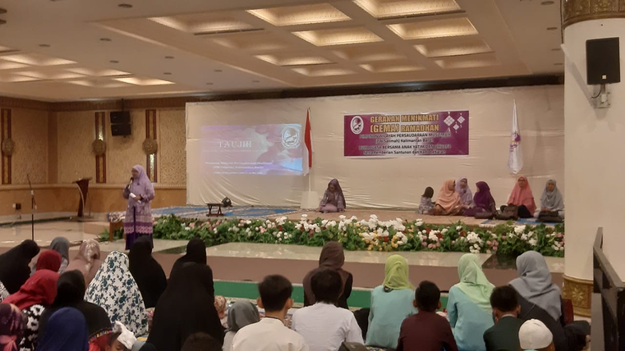 Gema Ramadan Salimah Kalbar, Santuni 100 Anak Yatim dan Duafa