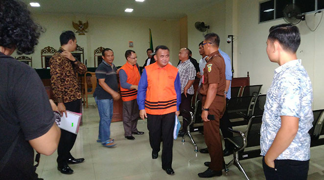gidotorange-sidang.jpg