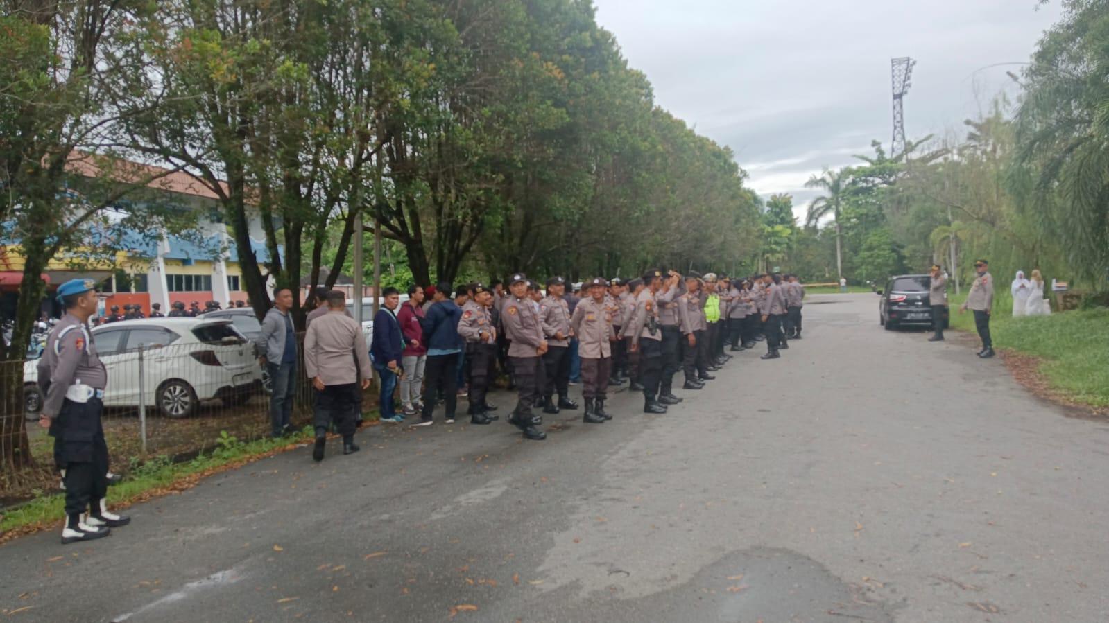 Personel Polsek Pontianak Utara Amankan Acara Istighosah Nusantara di Kawasan GOR SSA Pontianak