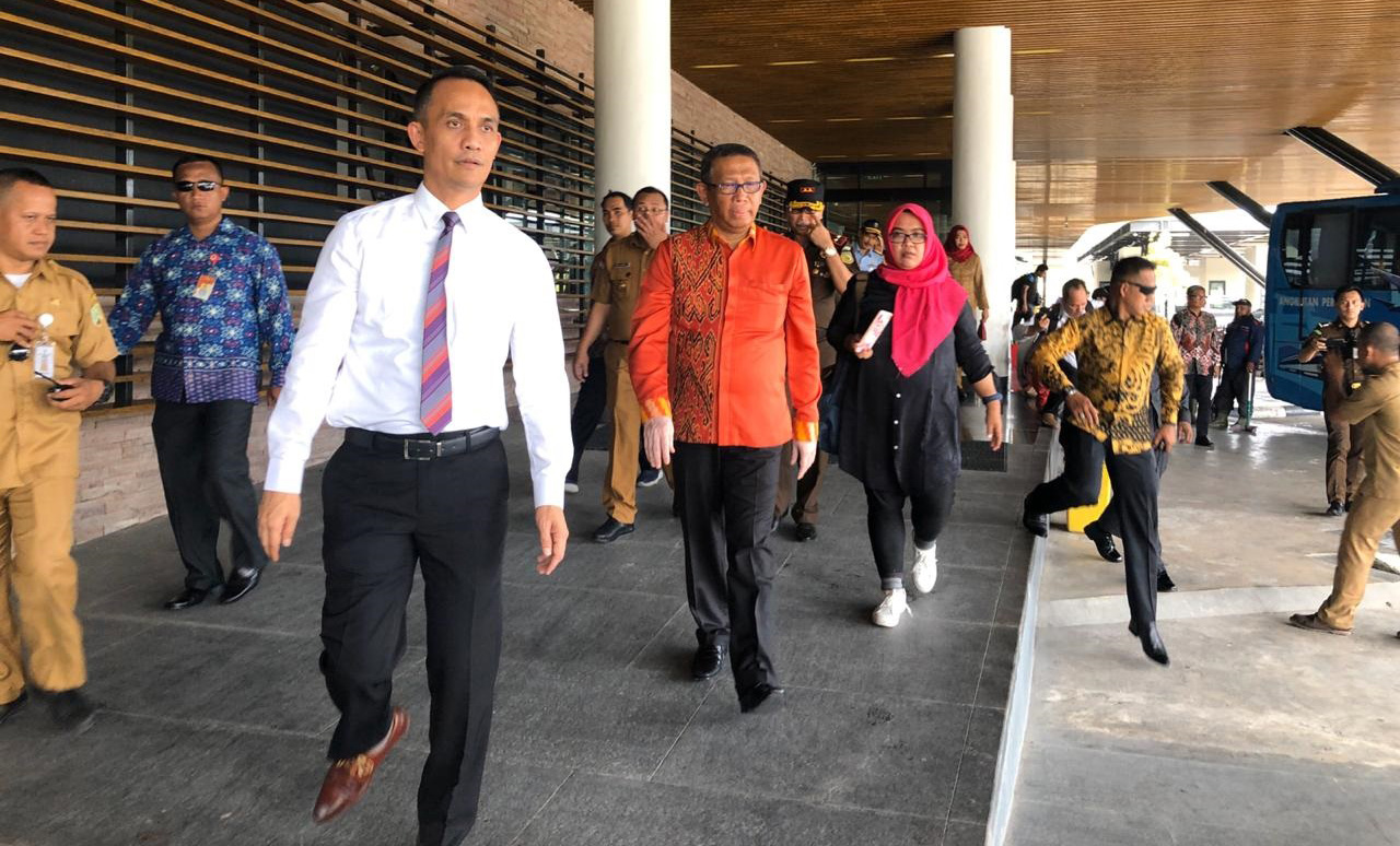 gubernur-kalbar-sutarmidji-kepala-djkn-kepala-plbn-aruk-asdgc.jpg