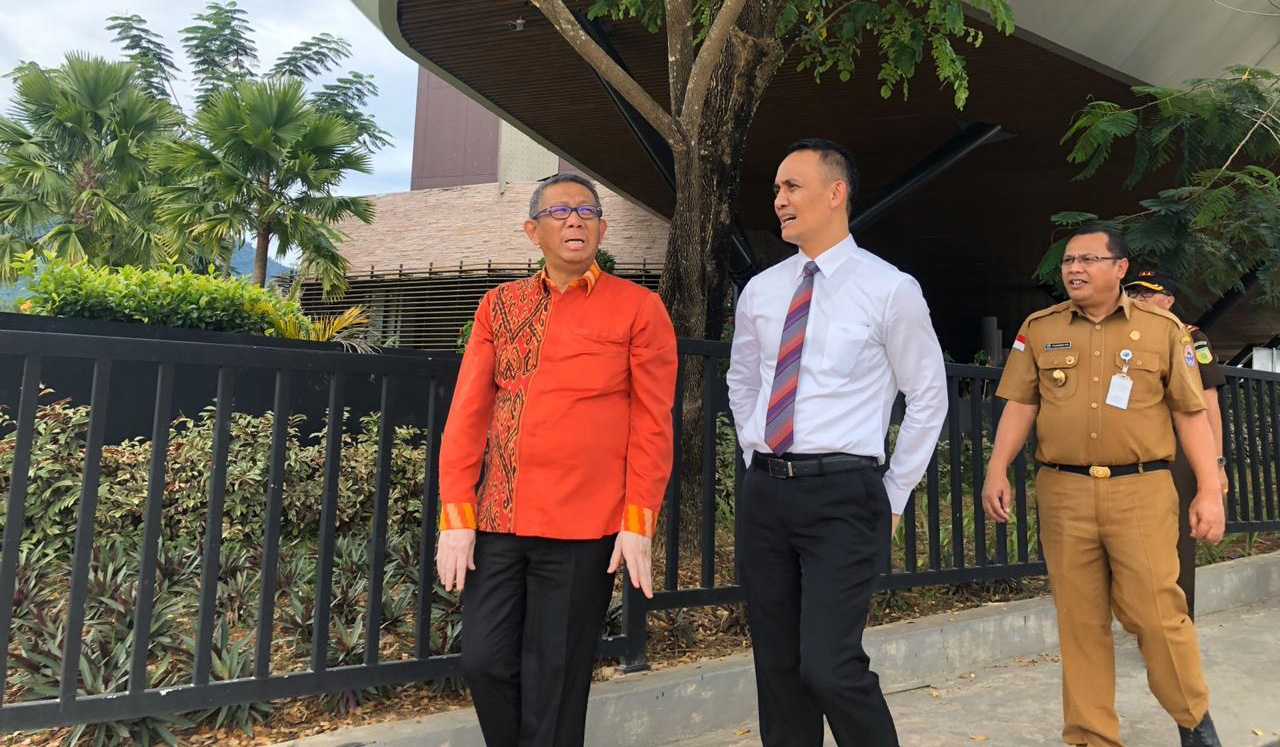 gubernur-kalbar-sutarmidji-kepala-djkn-kepala-plbn-aruk-d.jpg