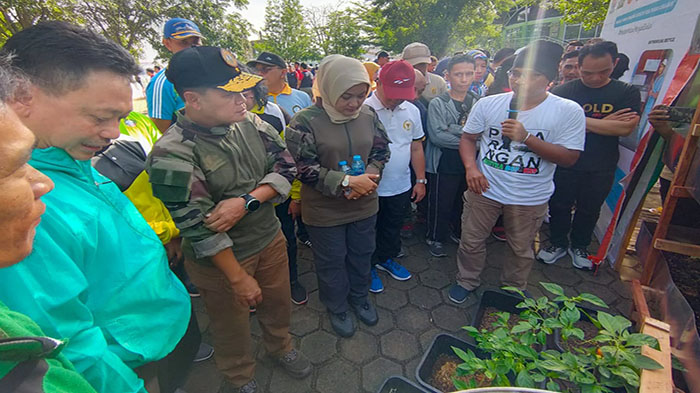 hari-peduli-sampah-nasional-hpsn-tahun-2020-di-taman-alun-kapuas.jpg