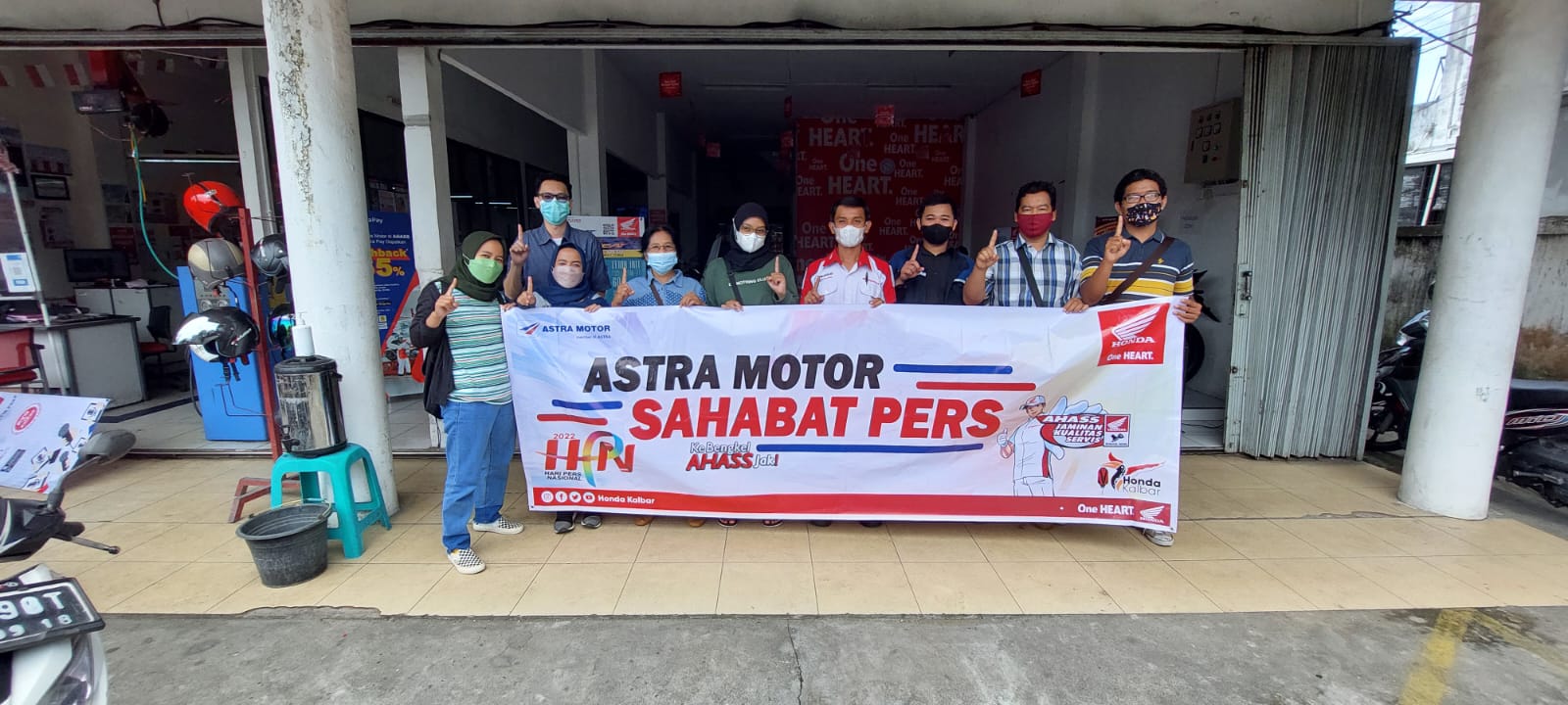 Hari Pers Nasional 2022, Astra Motor Kalbar Gelar Layanan Ganti Oli dan Servis Motor Honda Gratis !