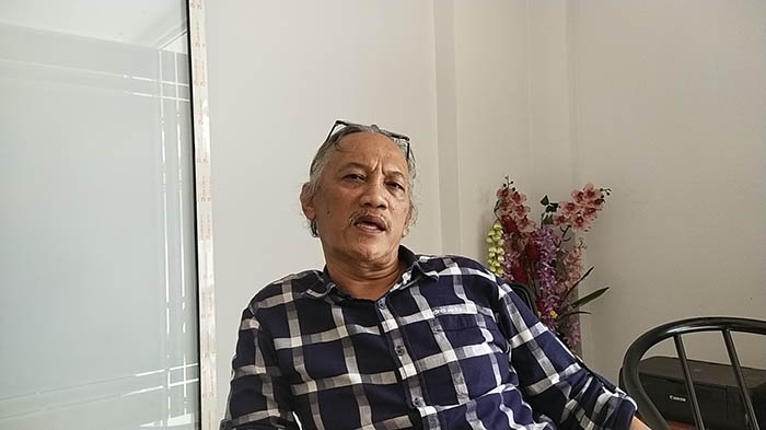 herman-hofi-munawar-penasehat-hukum-joni-isnaini-ketua-kadin-kalbar-sdf.jpg