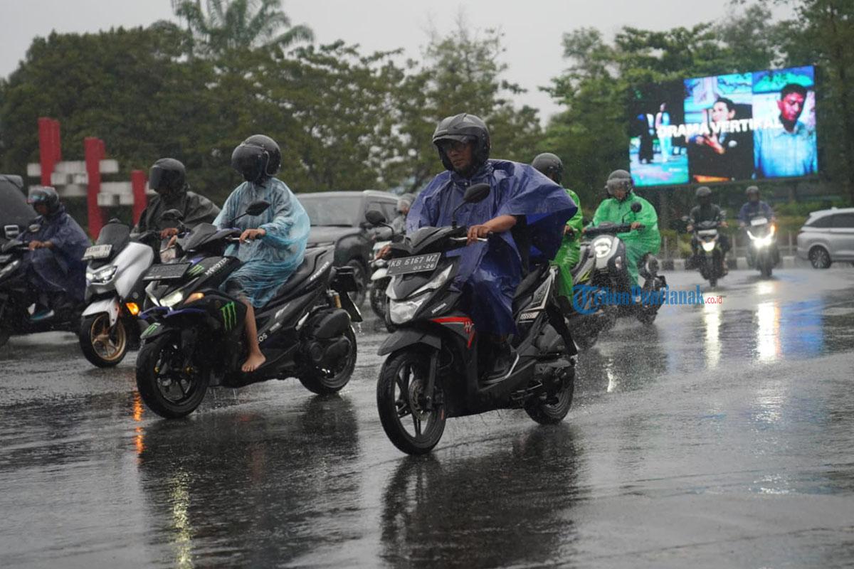 Cek Wilayah-wilayah Dilanda Hujan Lebat Selama Periode Lebaran 2026 Status Peringatan Dini BMKG