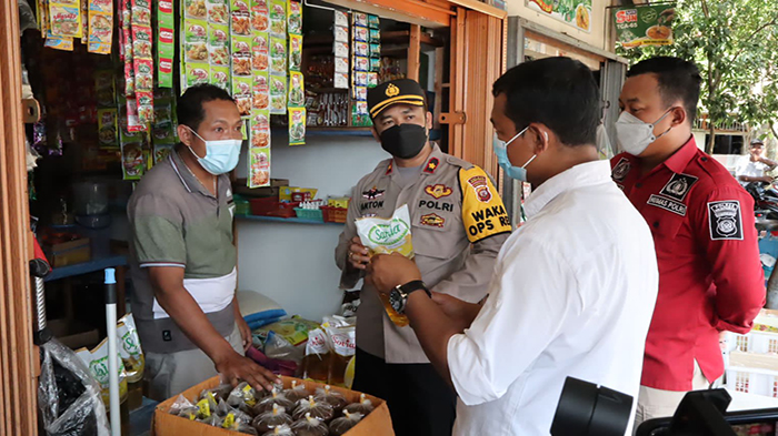Pastikan Ketersediaan Migor Aman Jelang Ramadan, Wakapolres MempawahLakukan Inspeksi Mendadak