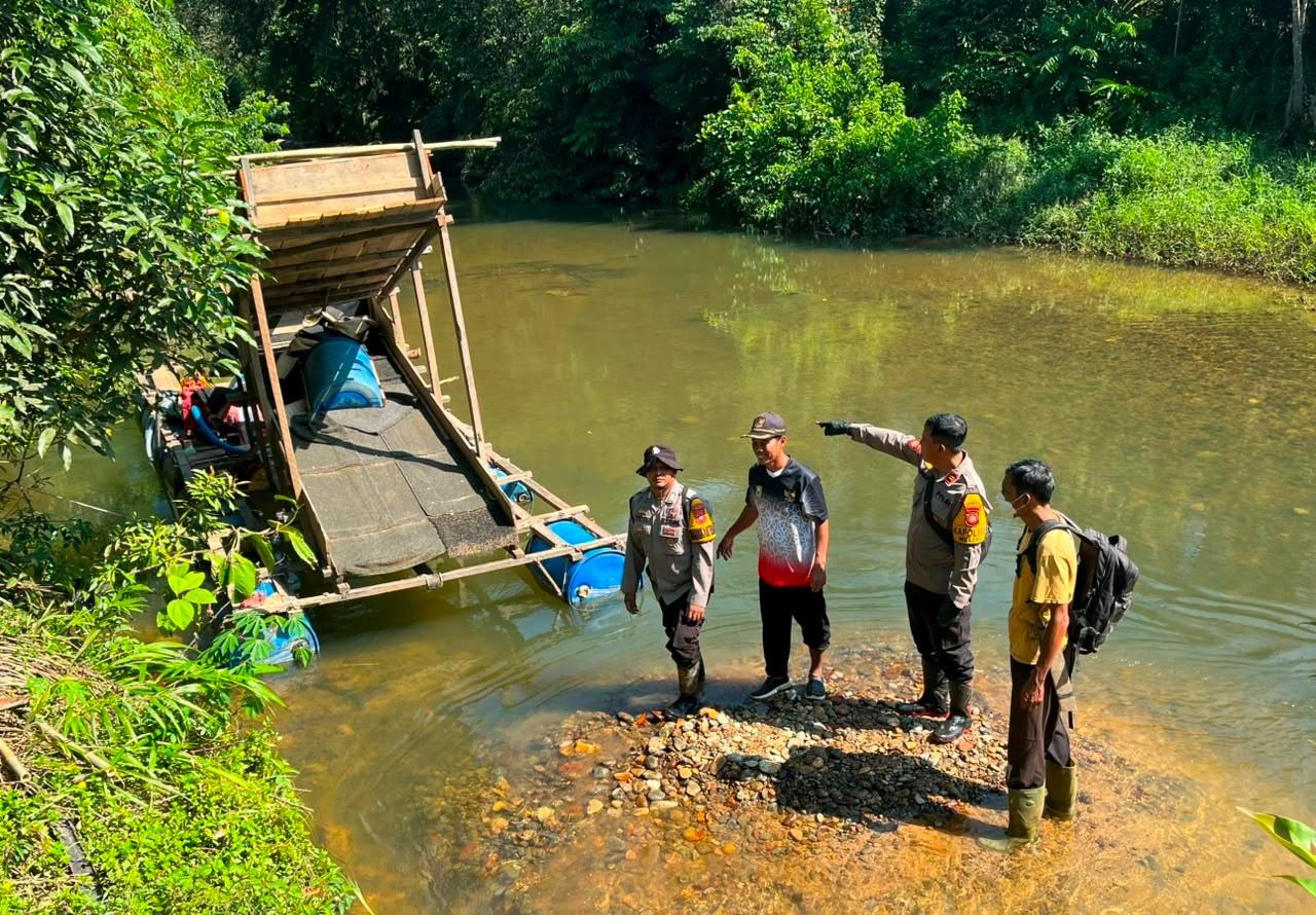 Respons Cepat Keluhan Warga, Polsek Meliau Intensifkan Iimbauan Larangan PETI di Desa Melawi Makmur - Tribunpontianak.co.id