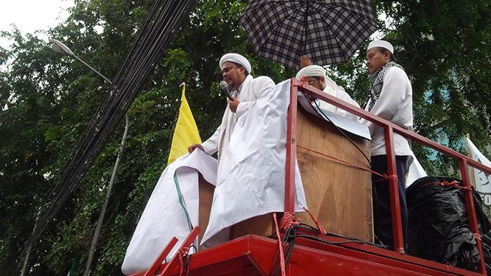 imam-besar-fpi-habib-rizieq-shihab_20150602_145224.jpg
