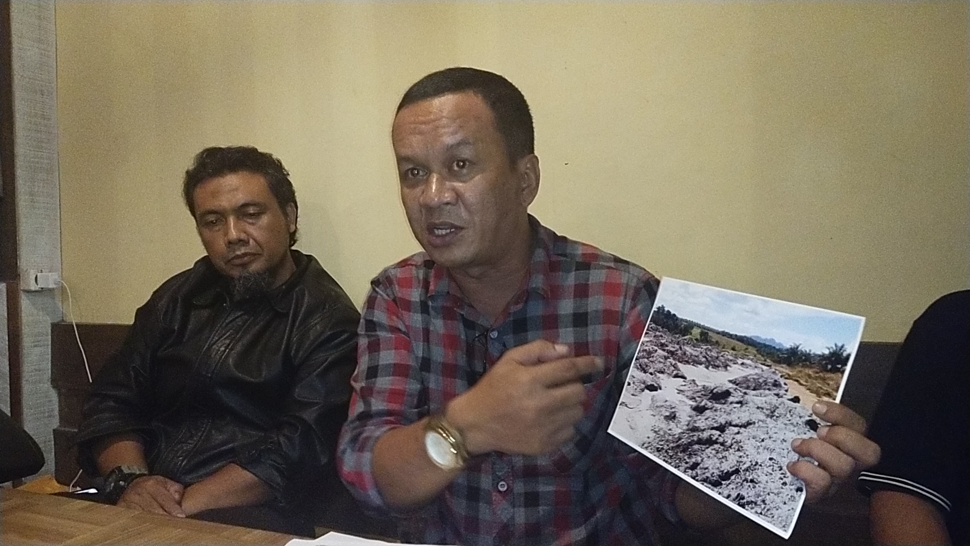 Diduga Lakukan Pencemaran Lingkungan, PT SRM Dilaporkan ke Polda Kalbar