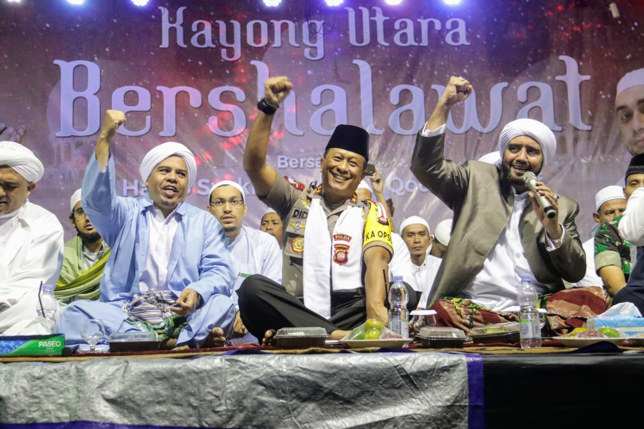 Kapolda Kalbar, Ikuti Shalawat Bersama Syech Bin Abdul Qadir Assegaf