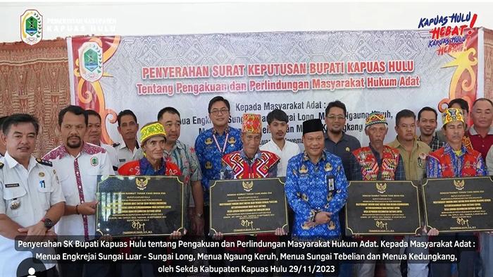 Empat Dayak Iban di Kapuas Hulu Dapat Pengakuan dan Perlindungan Masyarakat Hukum Adat