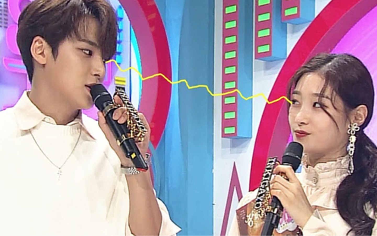 jadi-partner-mc-pasangan-idol-k-pop-ini-bikin-baper-fans-hingga-kerap-dijodoh-jodohkan.jpg