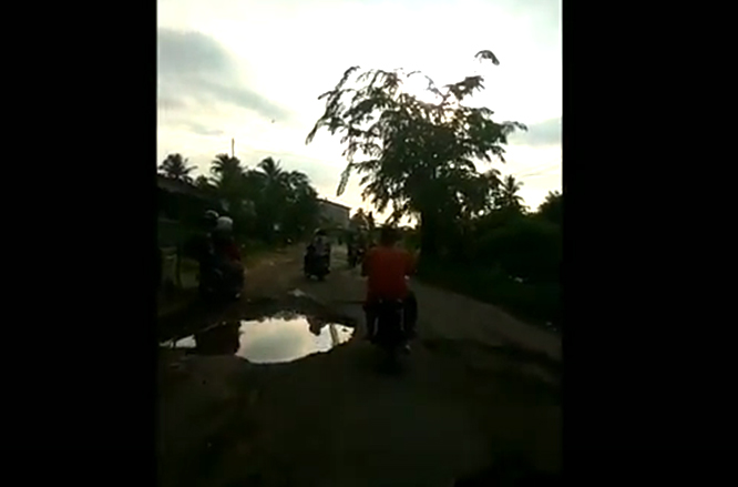 Kerusakan Semakin Parah, Sejumlah Lubang Hiasi Jalan Raya Kakap