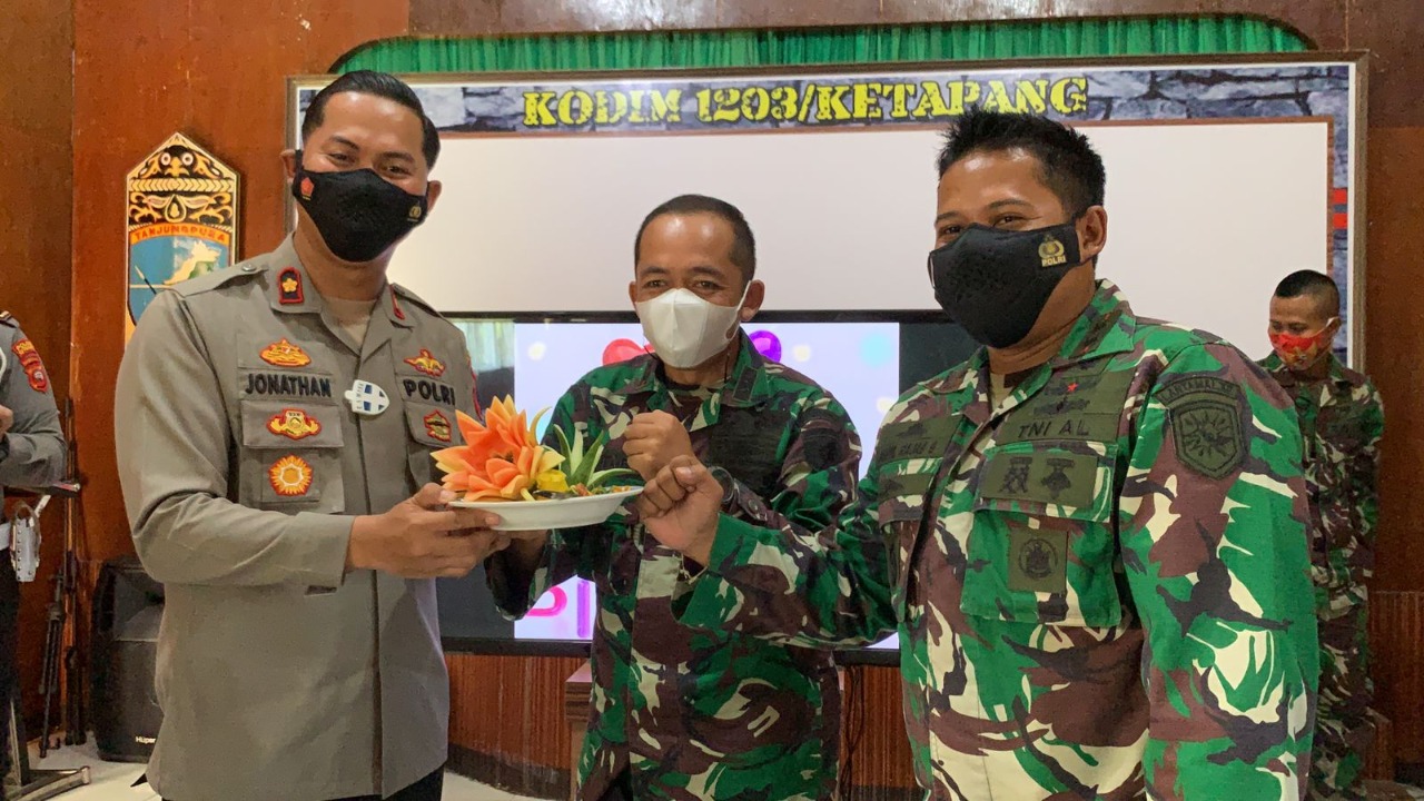 Jajaran Polres Ketapang Ucapkan Dirgahayu HUT ke-76 TNI Saat Kunjungi Kodim 1203 Ketapang