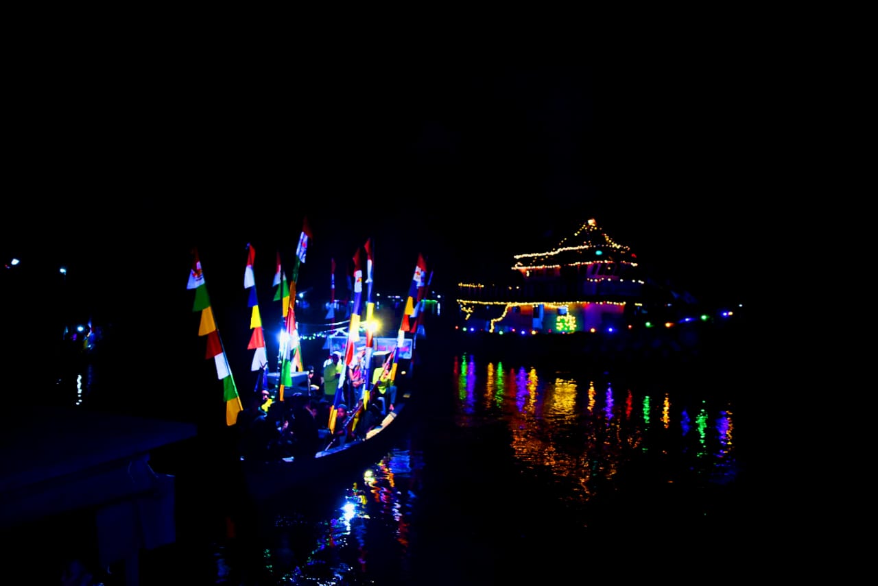 Takbir Keliling Susur Sungai di Sintang Berlangsung Khidmat