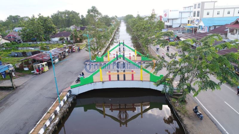 Sisipkan Kearifan Lokal, Inilah Keindahan Jembatan-jembatan Yang Ada di Pontianak - jembatan-sungai-jawi_20171006_220519.jpg