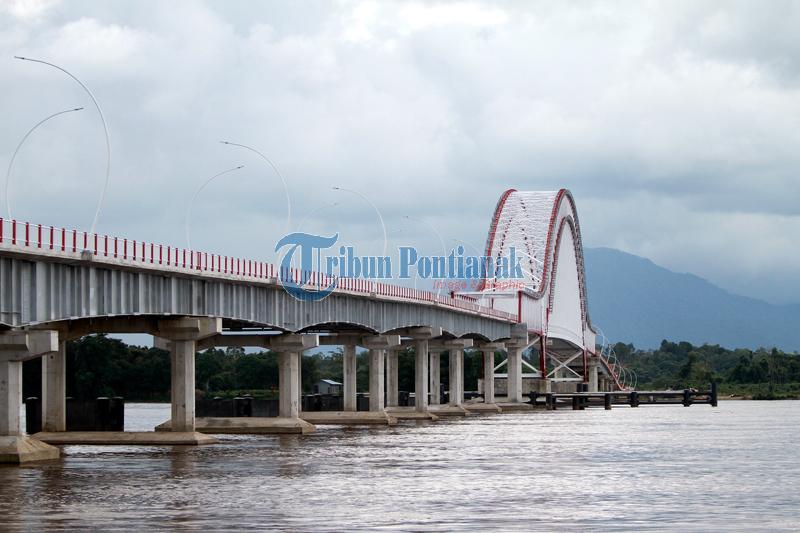 jembatan-tayan-uka-2_20160108_004846.jpg