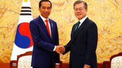 jokowi-dan-moon-jae-in_20180912_164640.jpg