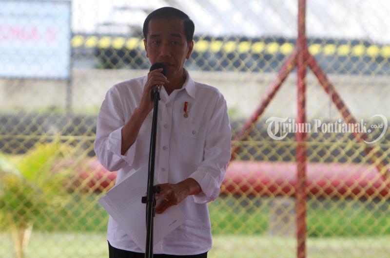 jokowi-resmikan-bbm-satu-harga_20171229_214455.jpg