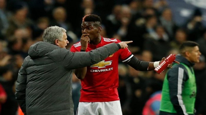 jose-mourinho-dan-paul-pogba_20180225_174132.jpg