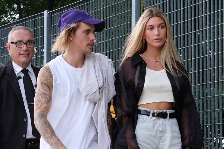 Sempat Merasa Frustasi Karena Dibully, Hailey Bieber Curhat Dianggap Perusak Hubungan