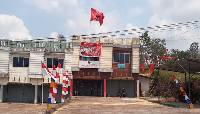 kantor-dpc-pdi-perjuangan-sanggau.jpg