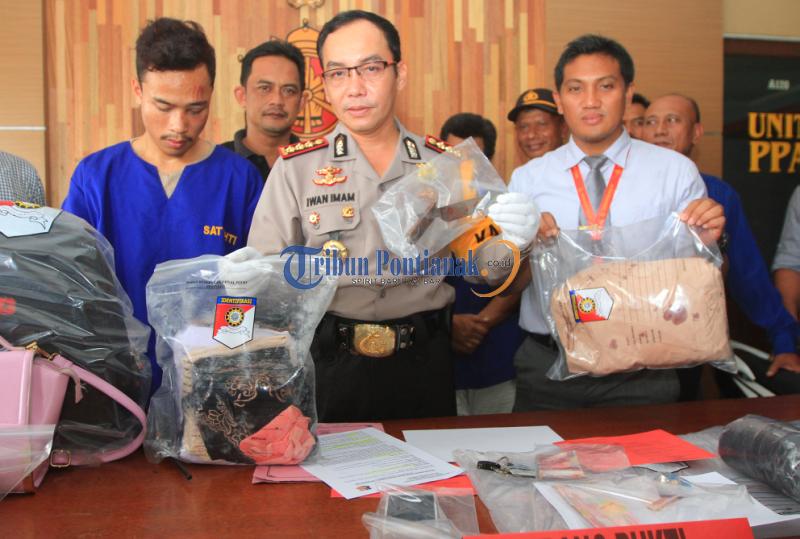 kapolresta-pontianak_20161229_200512.jpg<pf>tersangka-utama_20161229_200341.jpg<pf>tersangka-utama_20161229_200504.jpg