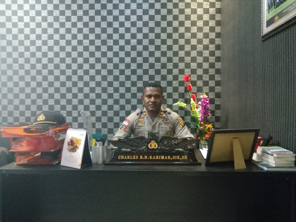 kapolsek-tayan-hilir-iptu-charles-bn-karimar.jpg