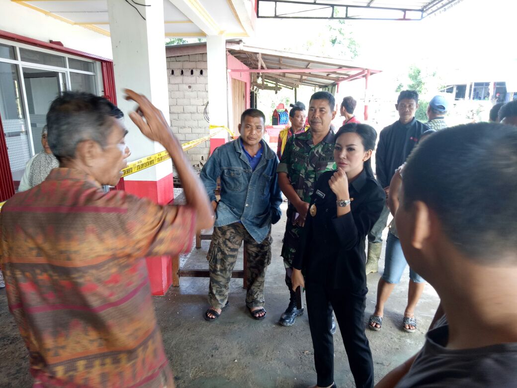 Tinjau Lokasi Kebakaran, Ini Pesan Bupati Karolin