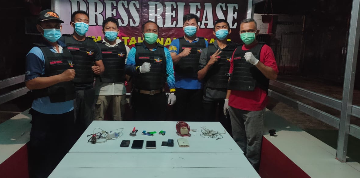 karutan-kelas-iib-sambas-saat-melaksanakan-razia-di-blok-hunian-beberapa-waktu-lalu-241.jpg