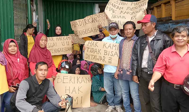Karyawan SBLI Pontianak Dipecat Sepihak Jelang Lebaran, Gelar Aksi Tuntut Pesangon