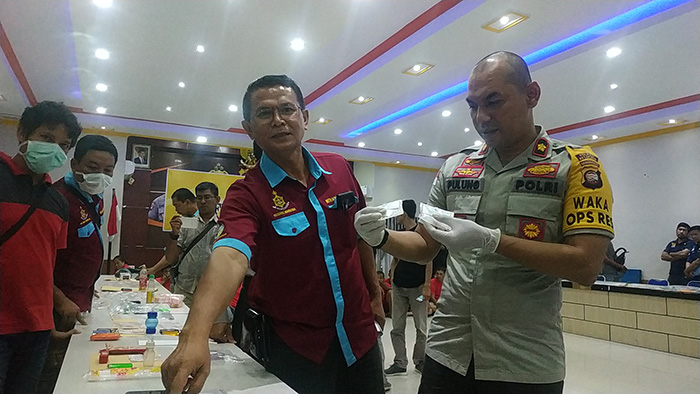 kasat-narkoba-polres-ketapang-iptu-anggiat-sihombing-1.jpg