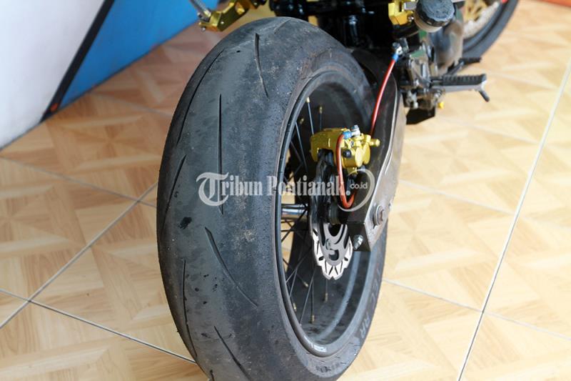 Mantab! Ninja 250R Dirombak Jadi Supermoto - kawasaki-ninja-250r_20180113_104632.jpg