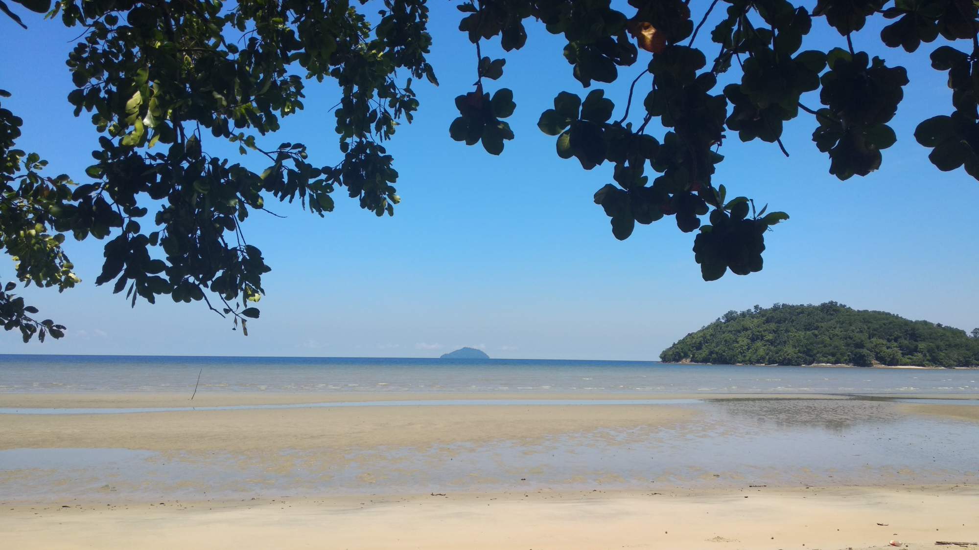 kawasan-wisata-pantai-pulau-datok-di-sukadana-kabupaten-kayong-utara-rabu-852019.jpg