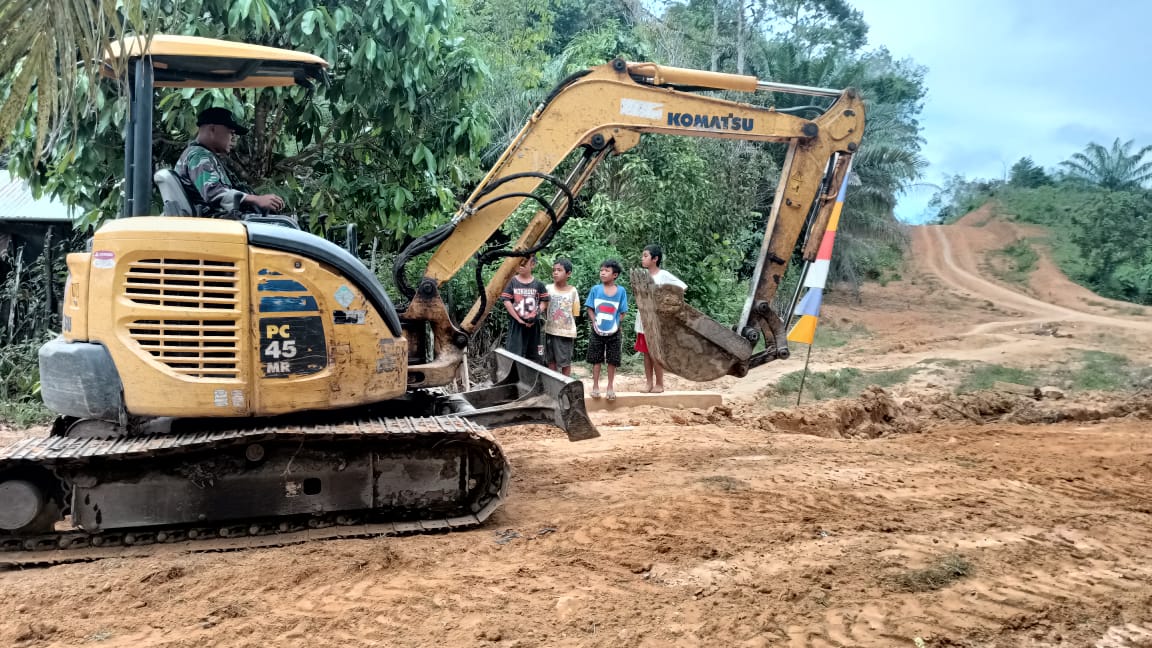Warga Desa Tolok Berharap Punya Jalan Bagus Melalui Program TMMD