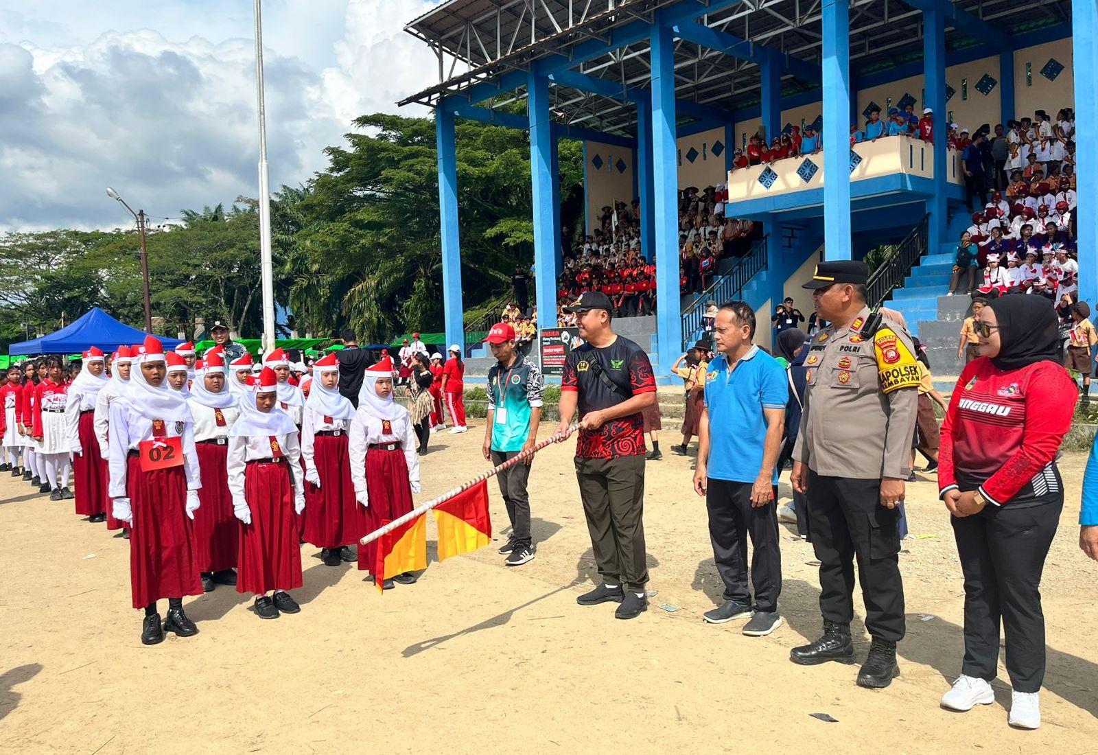 Semarak Lomba Gerak Jalan di Kembayan, 63 Tim Ramaikan Peringatan HUT RI ke-80