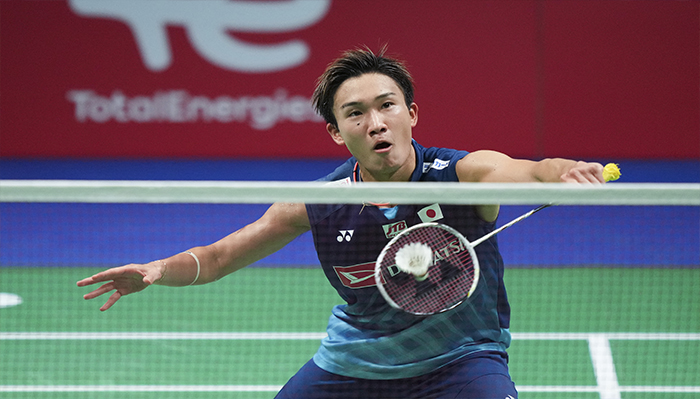 kento-momota-dari-jepang-bermain-melawan-shi-yuqi.jpg