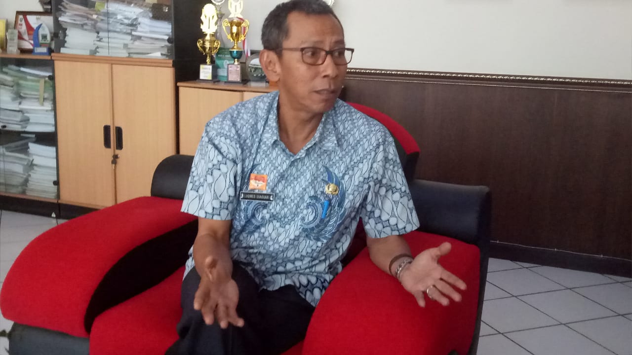 kepala-dinas-kesehatan-kabupaten-sanggau-dr-jones-siagian-2.jpg