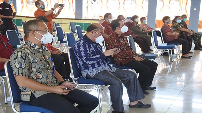 Harysinto Linoh Beberkan Capaian, Strategi Hingga Hambatan Vaksinasi di Kabupaten Sintang