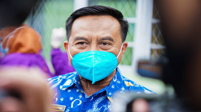 kepala-dinas-kesehatan-kota-pontianak-sidiq-handanu-34567879.jpg