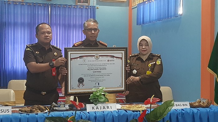 Kejaksaan Negeri Sintang Raih Predikat WBK dari Kemenpan RB, Imran: Target Tahun Depan WBBM
