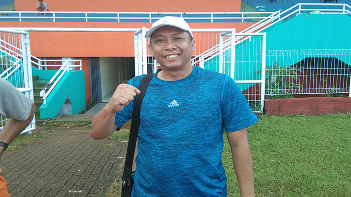 Ketua Askab PSSI Sambas Tinjau Langsung Uji Coba Gabsis U-15 dan U-17