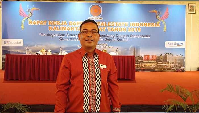 ketua-dpd-real-estate-indonesia-rei-kalbar-isnainifile3.jpg