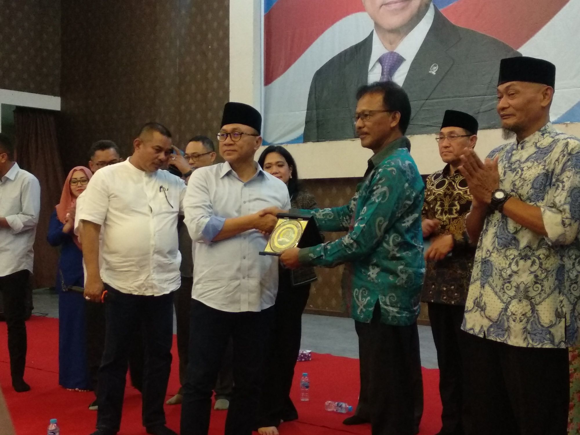 Zulkifli Hasan Ingatkan Kader Jangan Berantem