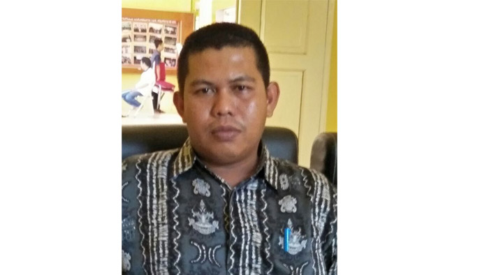 ketua-panwaslu-kabupaten-mempawah-akhmad-amiruddin_20180309_212230.jpg