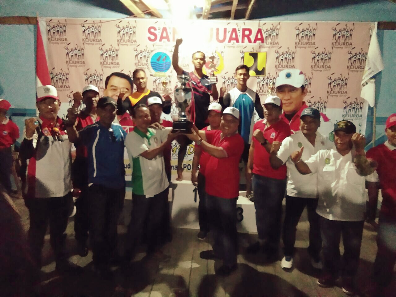 ketua-umum-podsi-kalbar-adrianus-asia-sidot_20171218_141203.jpg